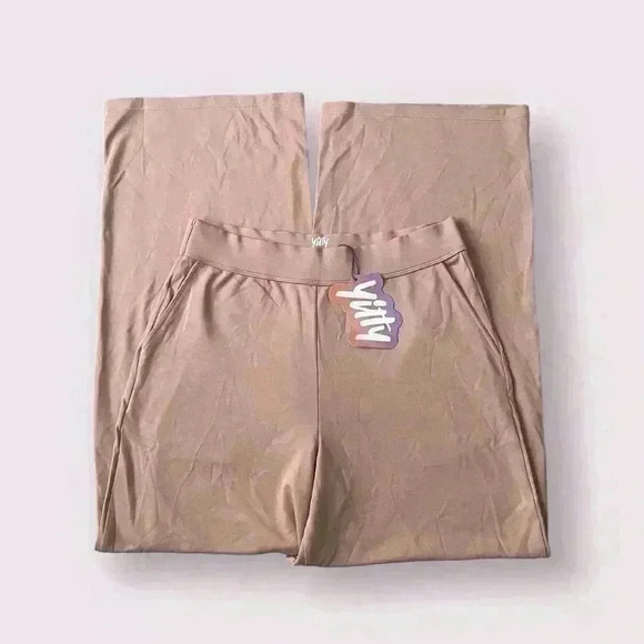 Yitty by Lizzo Body Butter Straight Leg Pants - Picture 7 of 11